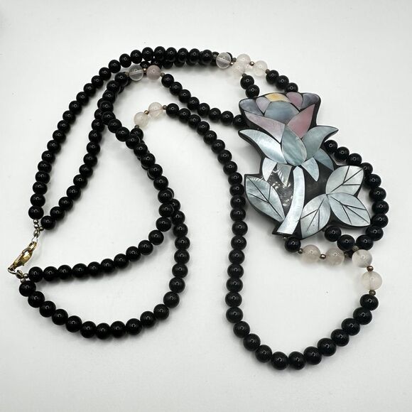 Vintage Signed Lee Sands Mother of Pearl Inlay, Rose Quartz, Lucite necklace! - Picture 12 of 15